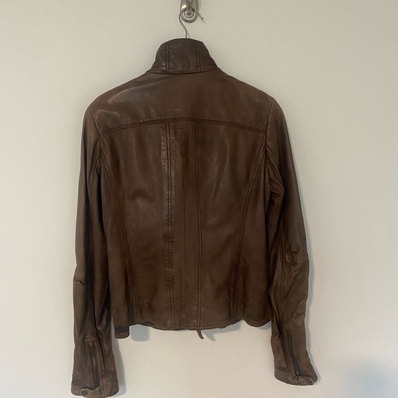 Buttery brown leather jacket in size M by Danier Leather - Picture 2 of 3